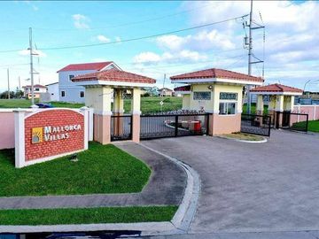 Up For Grabs: 2-Bedroom w/Carport CAS SIENA - Affordable Luxury with 2-Storey Bare-Type Homes Starting ₱3.6M! Only 50K RESERVATION FEE – 25K Monthly!
