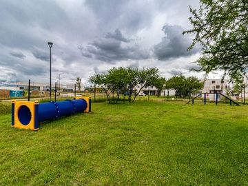 CASA EN VENTA AL SUR DE CUERNAVACA CON 3 RECAMARAS Y ALBERCA