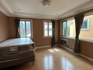 Townhouse Bungalow For Sale in Valle Verde 6, Ugong, Pasig City!