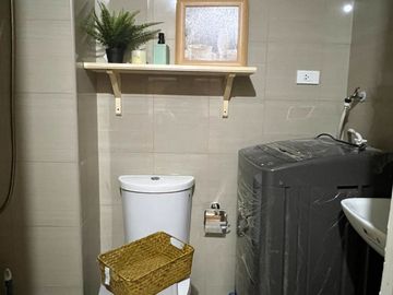 SMDC Shore 2 MOA, 24 sqm 1 bedroom unit w/balcony for sale