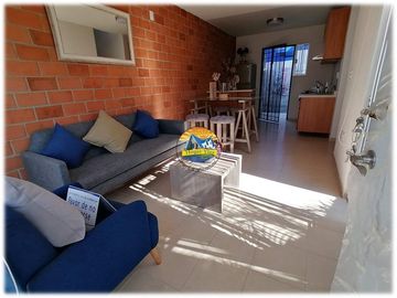 Casas con alberca amplio jardín