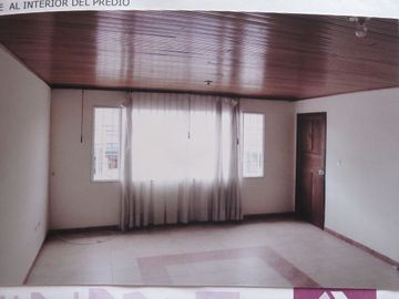 Casa independiente en Venta Sector Santa Lucia Chia, c.v.1564