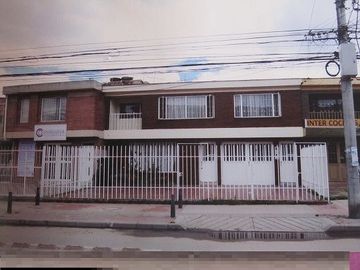 Casa independiente en Venta Sector Santa Lucia Chia, c.v.1564