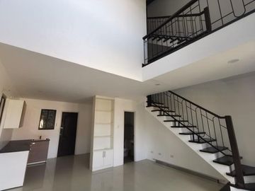 Townhouse for Rent/Sale at Carmona Cavite