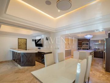 Casa en Venta en Isla Dorada Residencial en Zona Hotelera Cancún, Quintana Roo.
