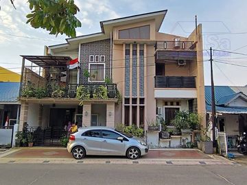 Fully renovated 2-storey house in Tiban Indah Permai for sale