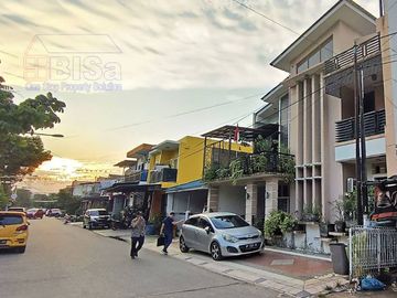 Fully renovated 2-storey house in Tiban Indah Permai for sale