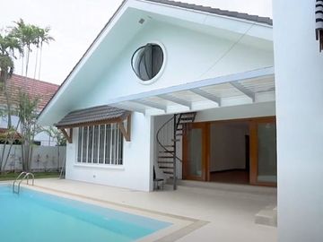 947 sqm lot with bungalow in Ayala Alabang near Alabang Golf & Country Club