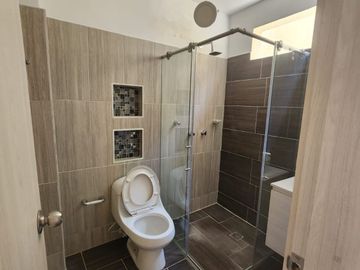SE VENDE CASA, TULUA VALLE, BARRIO LOMITAS