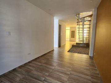 SE VENDE CASA, TULUA VALLE, BARRIO LOMITAS