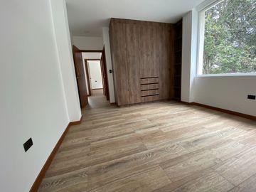 Venta de casa a estrenar en tumbaco sector hilacril con piscina