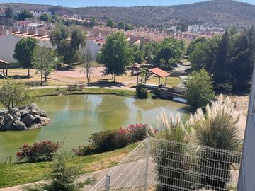 Casa en venta fraccionamiento privado cañadas del bosque, tres Marías.