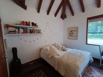 Countryhome on Double Lot in Residential Community - Llanogrande