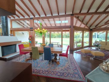 Countryhome on Double Lot in Residential Community - Llanogrande