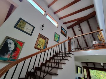 Countryhome on Double Lot in Residential Community - Llanogrande