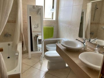 VENDE DEPARTAMENTO EXCLUSIVO ASCENSOR DIRECTO  PISO 6 UF 17.500