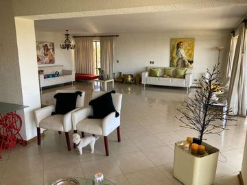 VENDE DEPARTAMENTO EXCLUSIVO ASCENSOR DIRECTO  PISO 6 UF 17.500