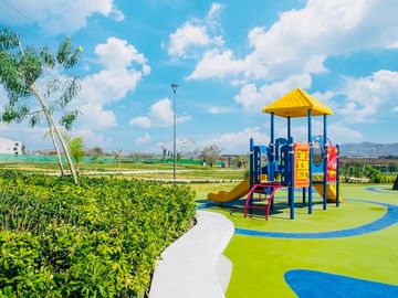 CASA EN VENTA A 15 MINUTOS DE CUERNAVACA, MORELOS; MÉXICO. 3 RECÁMARAS, ALBERCA, CANCHAS DEPORTIVAS Y PET PARK.