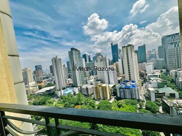 Rare 1 Bedroom Loft Unit For Sale at Mosaic Tower Near Greenbelt Makati with an Amazing Unobstructed View of Legazpi Park