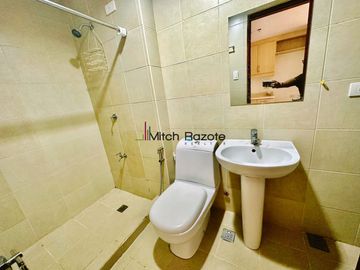 Rare 1 Bedroom Loft Unit For Sale at Mosaic Tower Near Greenbelt Makati with an Amazing Unobstructed View of Legazpi Park