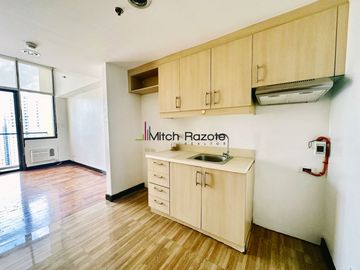 Rare 1 Bedroom Loft Unit For Sale at Mosaic Tower Near Greenbelt Makati with an Amazing Unobstructed View of Legazpi Park