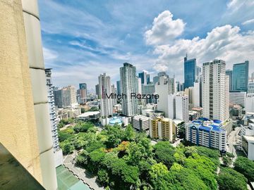 Rare 1 Bedroom Loft Unit For Sale at Mosaic Tower Near Greenbelt Makati with an Amazing Unobstructed View of Legazpi Park