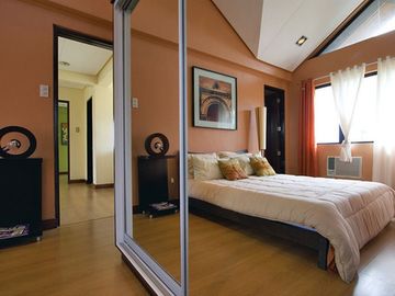 READY FOR OCCUPANCY 3-BEDROOM 3T&B 2-STOREY SINGLE-DETACHED HOUSE & LOT  IN GREENFIELD CITY SANTA ROSA
