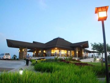 READY FOR OCCUPANCY 3-BEDROOM 3T&B 2-STOREY SINGLE-DETACHED HOUSE & LOT  IN GREENFIELD CITY SANTA ROSA