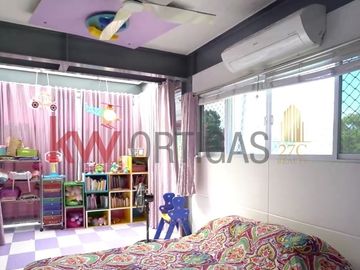 Modern Glass House with Elevator for Sale in Manila Southwoods, Carmona, Cavite