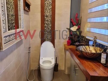 Modern Glass House with Elevator for Sale in Manila Southwoods, Carmona, Cavite