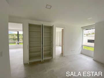 Departamento de venta Sector Intervalles con Amplio JARDIN.  PIscina y areas comunales de primera