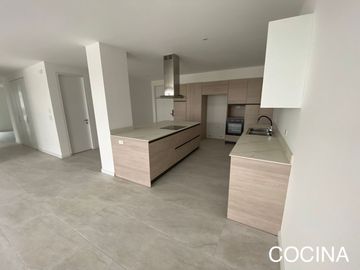 Departamento de venta Sector Intervalles con Amplio JARDIN.  PIscina y areas comunales de primera
