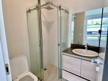 Departamento de venta Sector Intervalles con Amplio JARDIN.  PIscina y areas comunales de primera