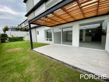 Departamento de venta Sector Intervalles con Amplio JARDIN.  PIscina y areas comunales de primera