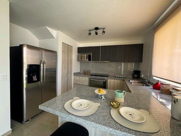 CASA EN VENTA NUEVA EN PRIVADO CON VIGILANCIA 24/7 EN LEÓN GTO ZONA NORTE
