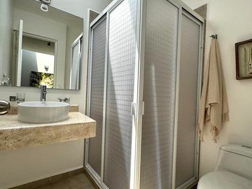 CASA EN VENTA NUEVA EN PRIVADO CON VIGILANCIA 24/7 EN LEÓN GTO ZONA NORTE