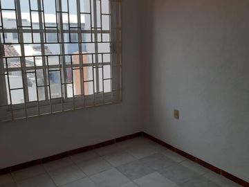 Excelente casa en Geo Pinos I fresca comoda y equipada