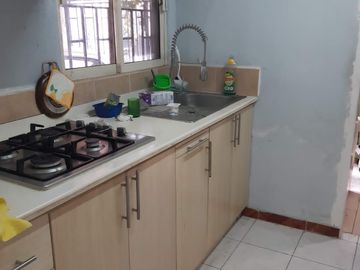 Excelente casa en Geo Pinos I fresca comoda y equipada