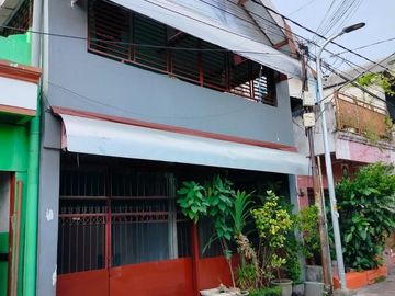 Dijual Rumah 2 lantai SHM di Banyuurip Kidul Surabaya