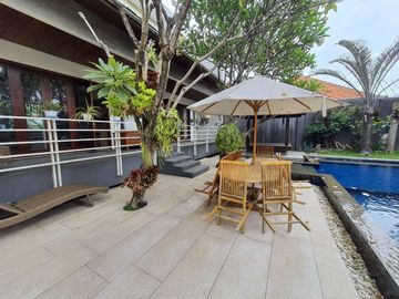 Villa sale  Rumah mewah di Gatsu Barat Denpasar