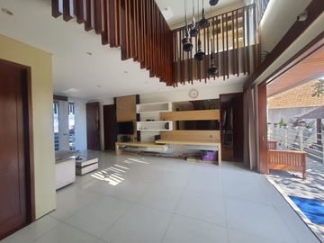 Villa sale  Rumah mewah di Gatsu Barat Denpasar