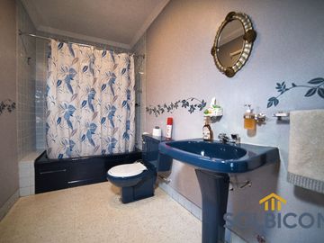 Casa comercial av. Americas Cuenca