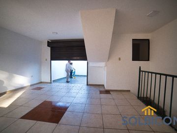 Casa comercial av. Americas Cuenca