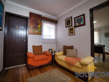 Casa comercial av. Americas Cuenca