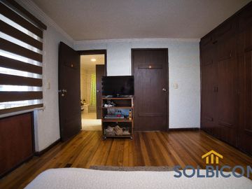 Casa comercial av. Americas Cuenca