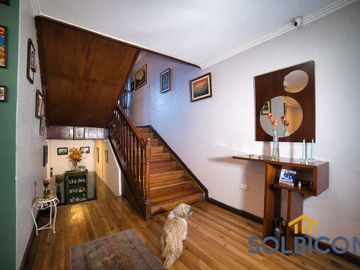 Casa comercial av. Americas Cuenca