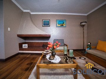 Casa comercial av. Americas Cuenca