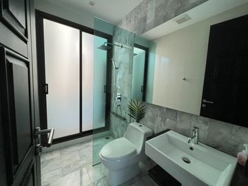 NEW LUXURY 2 BEDROOM PRIVATE POOL VILLA in Chalong, Phuket for sale