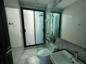 NEW LUXURY 2 BEDROOM PRIVATE POOL VILLA in Chalong, Phuket for sale