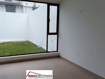Espectacular Casa de Venta por Estrenar en Cumbayá - La Primavera 2